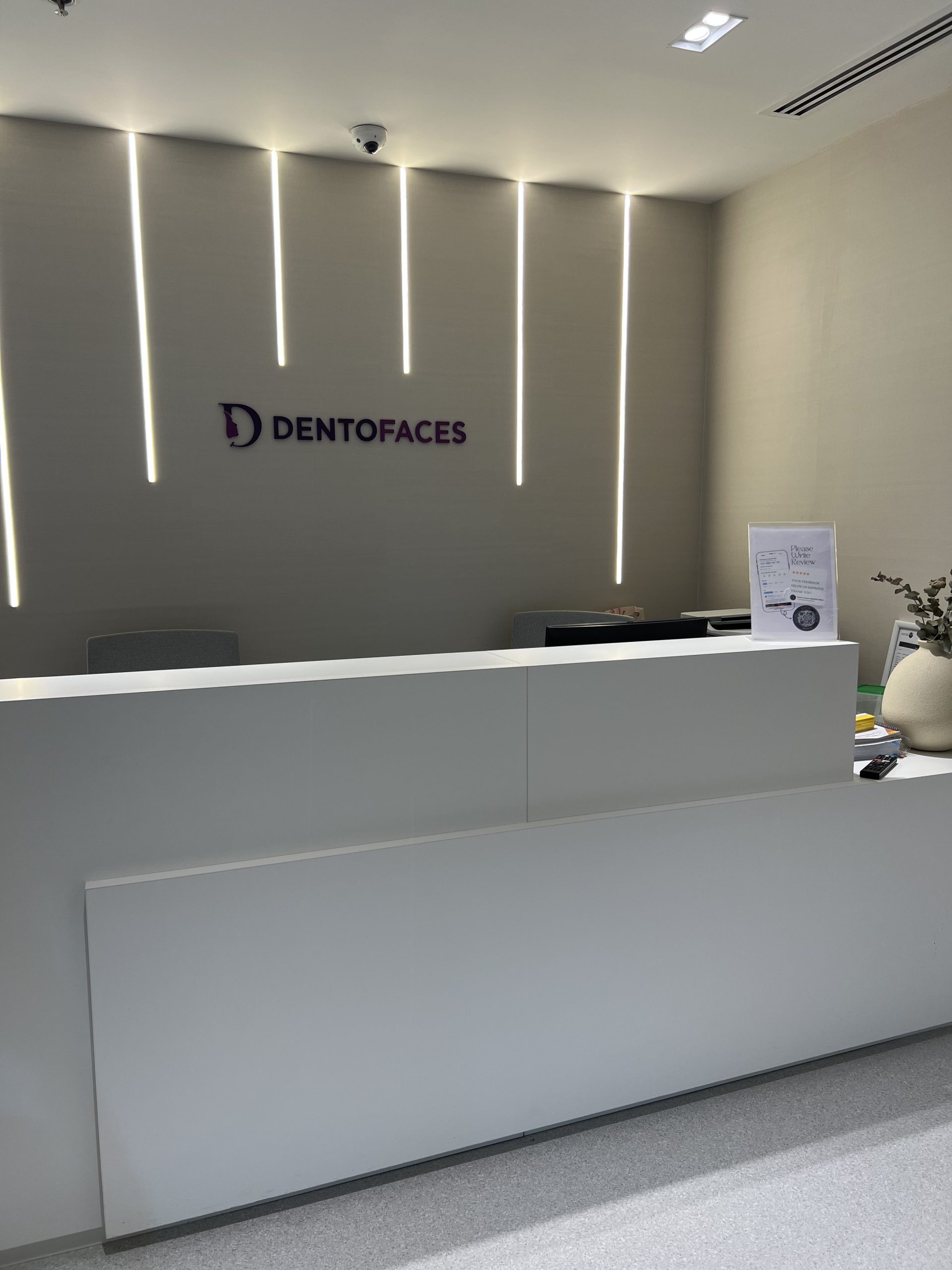 ورودی اصلی کلینیک دنتو فیس دبی